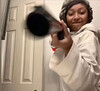 Направленный на камеру фен - картинка gif