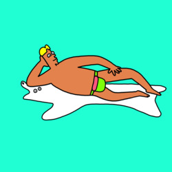 Мужчина отдыхает на шкуре - картинка gif