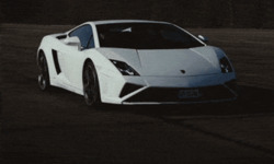 Белый Lamborghini разворачивается - картинка gif