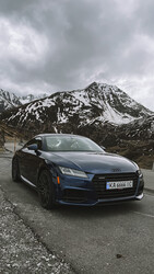 Audi TT в горах - картинка gif