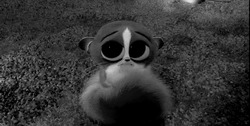 Морт удивленно хлопает глазами - картинка gif