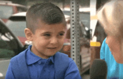 Мальчик плачет перед интервью - картинка gif