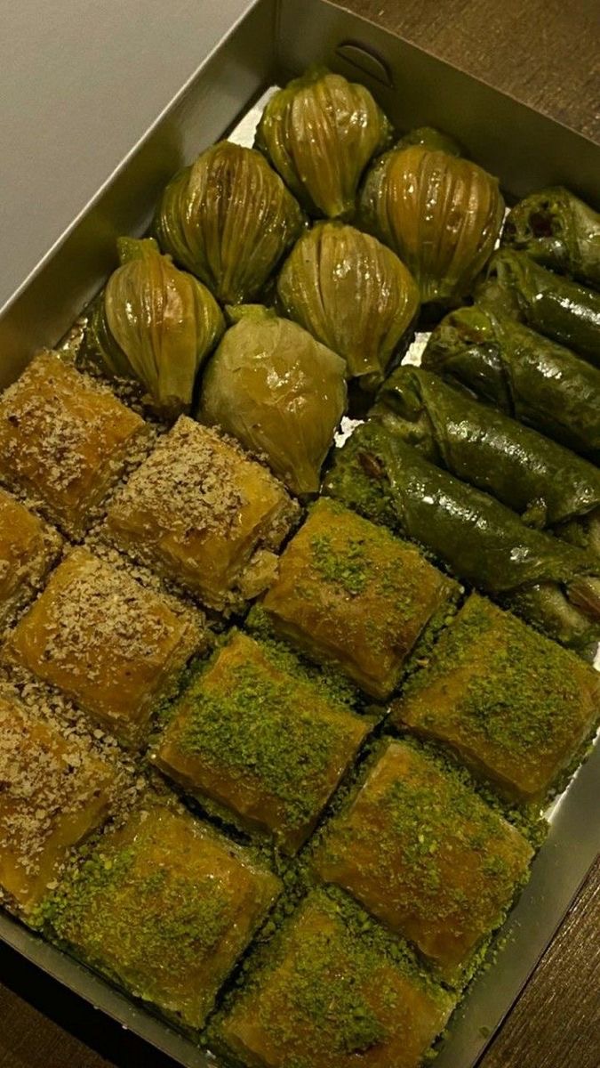 Разнообразие турецкой пахлавы - гифки и картинки
