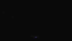 Девушка программирует за ноутбуком - картинка gif