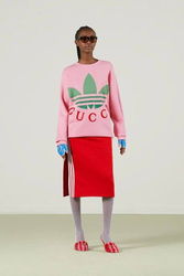 Модель в одежде Gucci - картинка gif