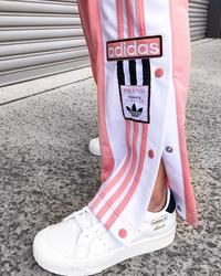 Спортивные брюки Adidas - картинка gif
