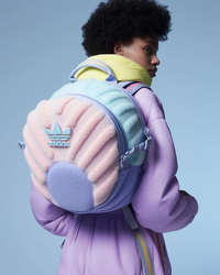 Рюкзак Adidas в стиле ретро - картинка gif