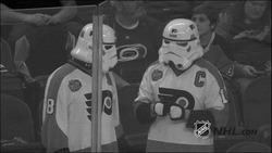 Штурмовики в форме хоккеистов - картинка gif