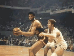 Бросок Карима Абдул-Джаббара - картинка gif