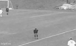 Игрок выполняет акробатический вброс - картинка gif