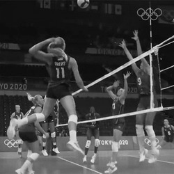 Атака в волейбольном матче - картинка gif
