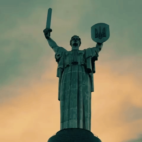Монумент Родина-мать в Киеве - гифки и картинки