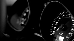 Запуск двигателя автомобиля - картинка gif