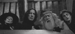 Персонажи смотрят вниз - картинка gif