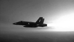 Маневр истребителя на закате - картинка gif