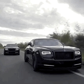 Два Rolls-Royce едут по дороге - Машины и дороги
